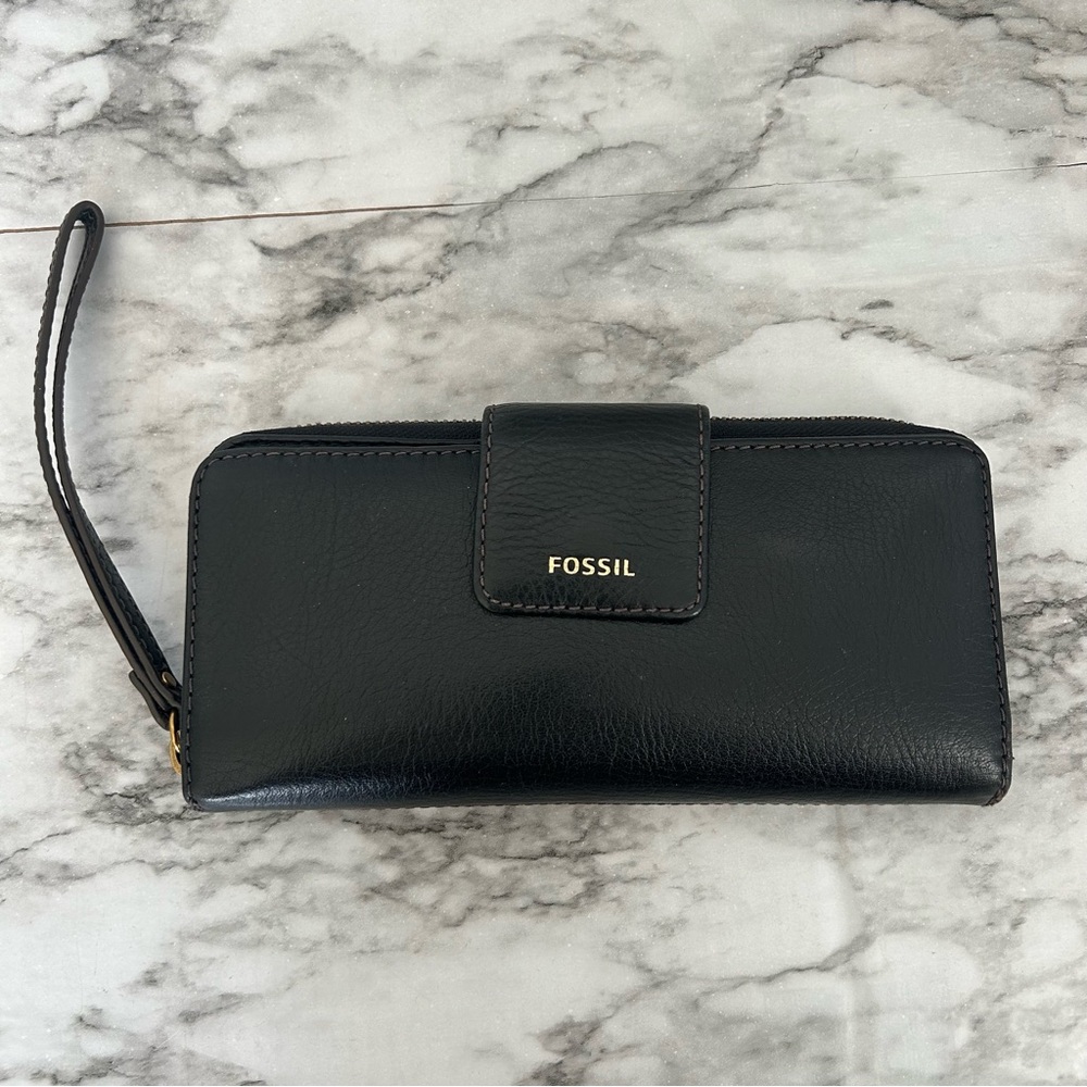Fossil | NWT Madison zip clutch wallet leather wrist strap zip around wallet